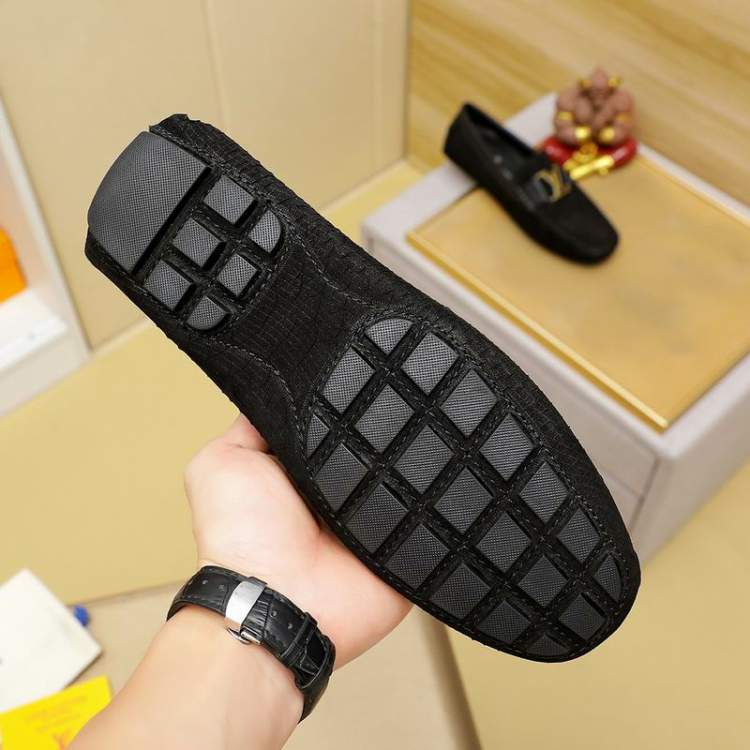 Picture of Louis Vuitton Shoes _SKULVsz38-45mnf081712220
